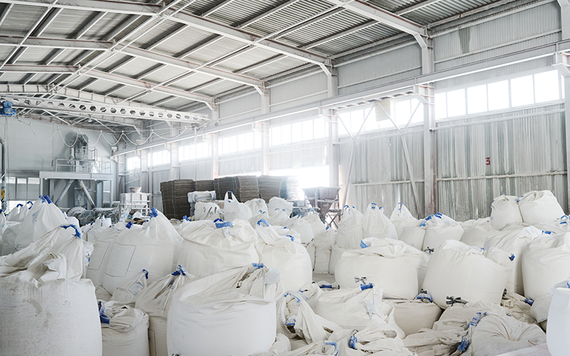 Ammonium sulfate 50kg bags stacked on pallets